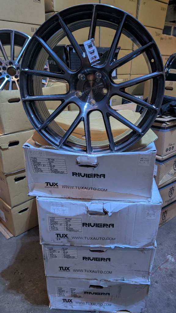 22" RIVIERA RF104 Alloys (GUNMETAL) Fits AUDI Q SERIES 