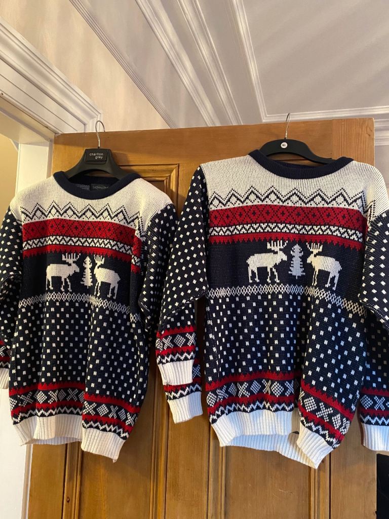 2 Men’s Matching Christmas Jumpers 