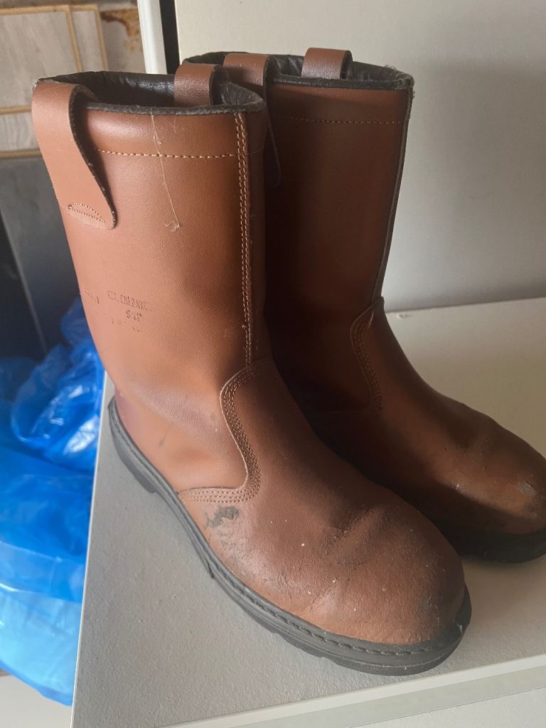 Rigger boots