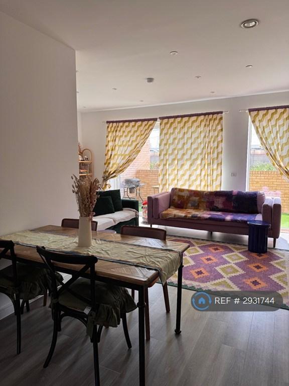 1 bedroom in Somerville House, Rainham, RM13 (#2931744)