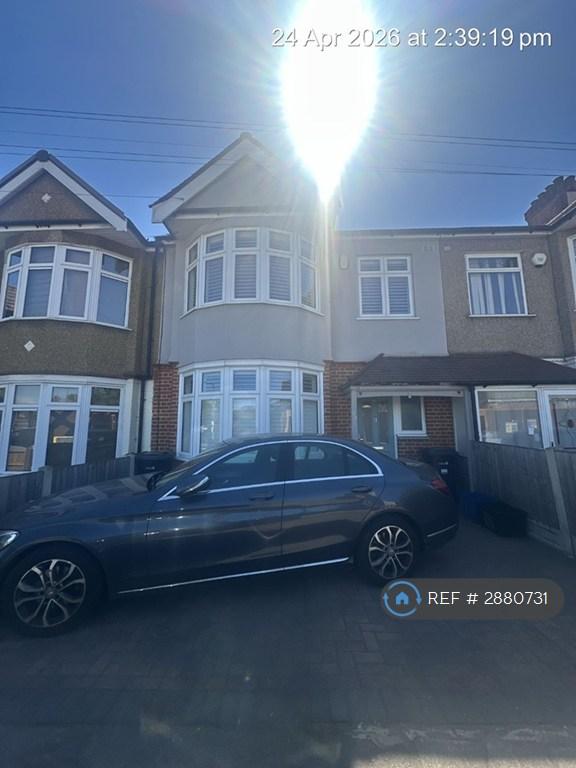 4 bedroom house in Hertford Road, Ilford, IG2 (4 bed) (#2880731)