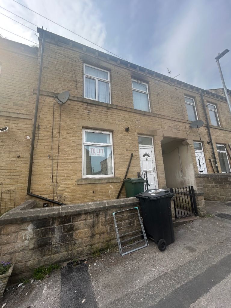 3 Bedroom House Bradford 