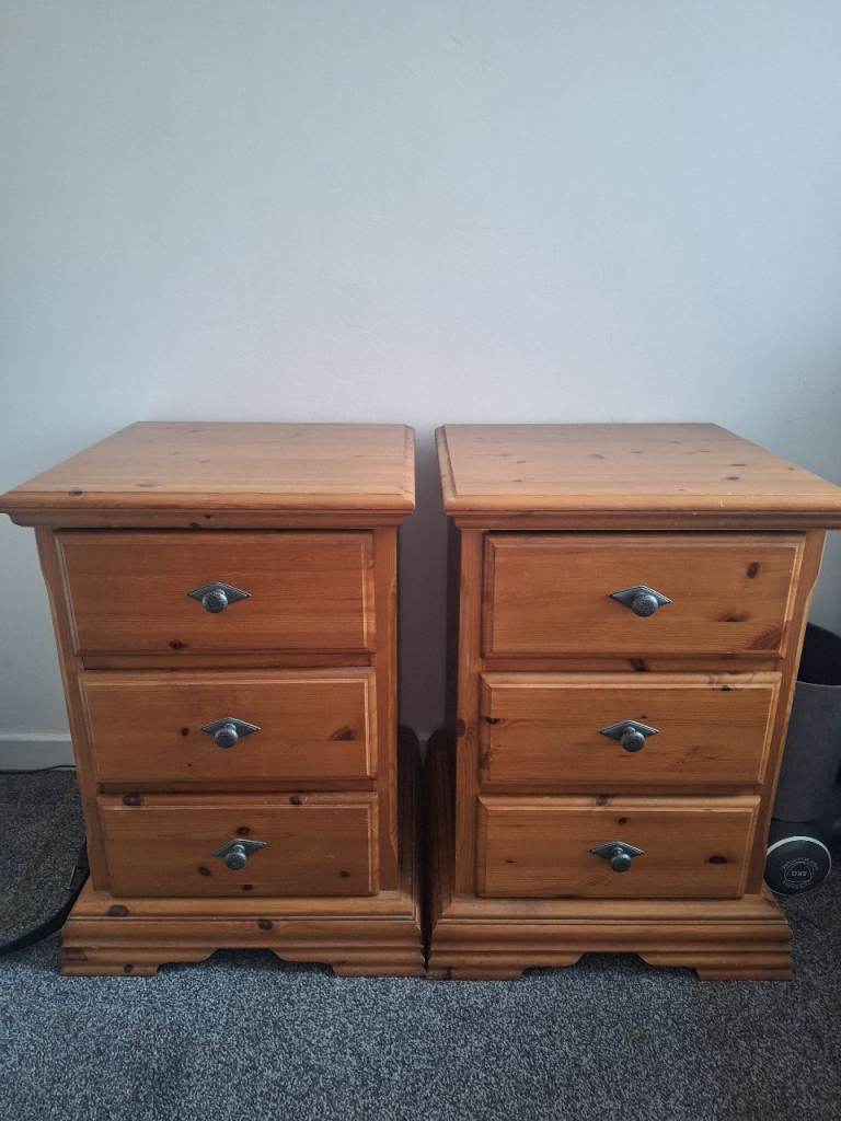 2 x solid pines drawers 