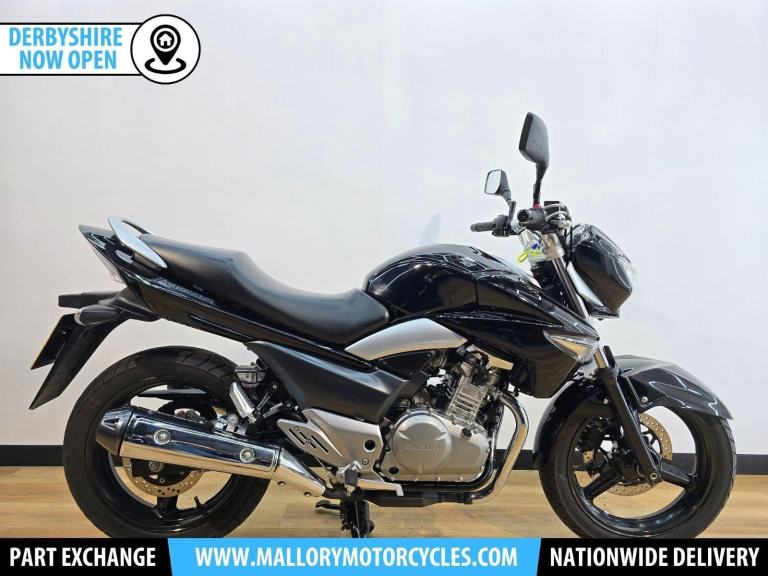 Suzuki Inazuma 250 Black 2013 - Twin Exhaust, Centre Stand - Lovely Condition
