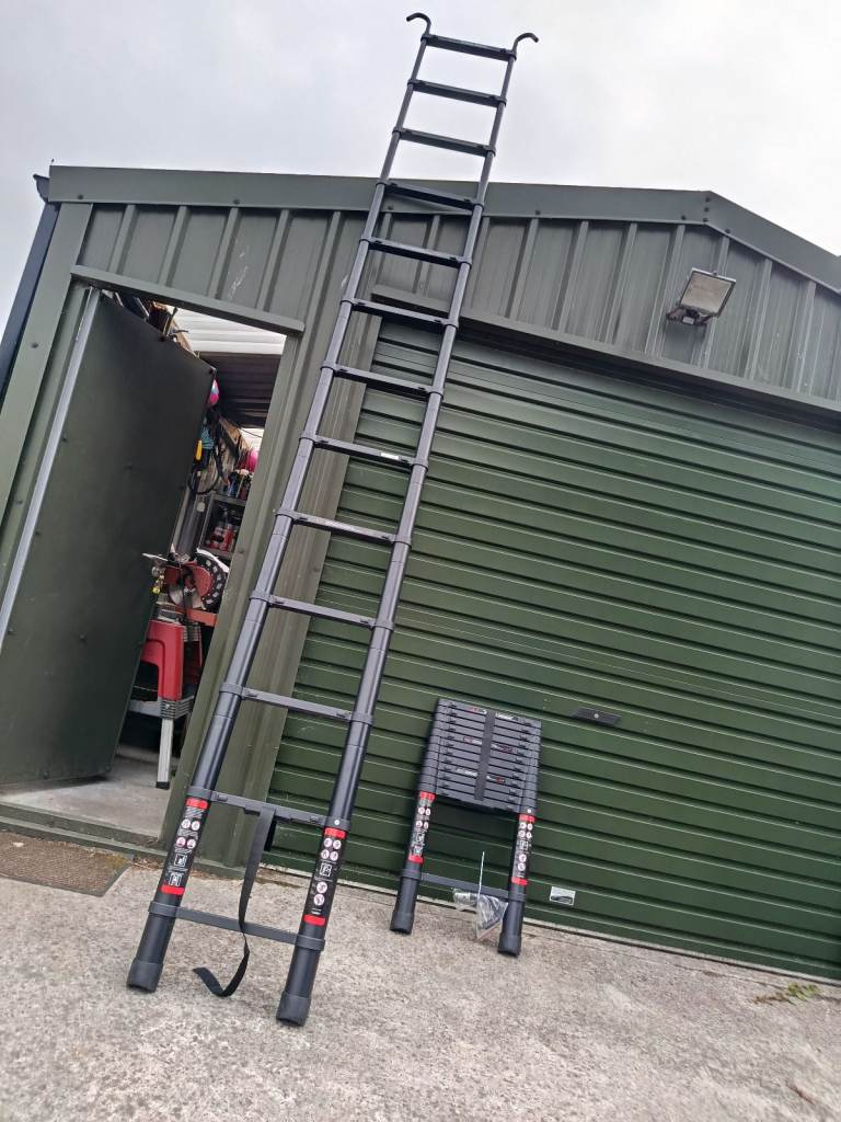TELESCOPIC LADDERS