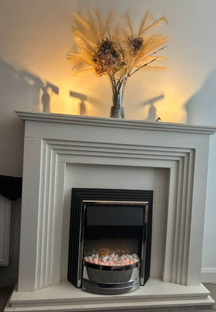 Fire surround and electric fire