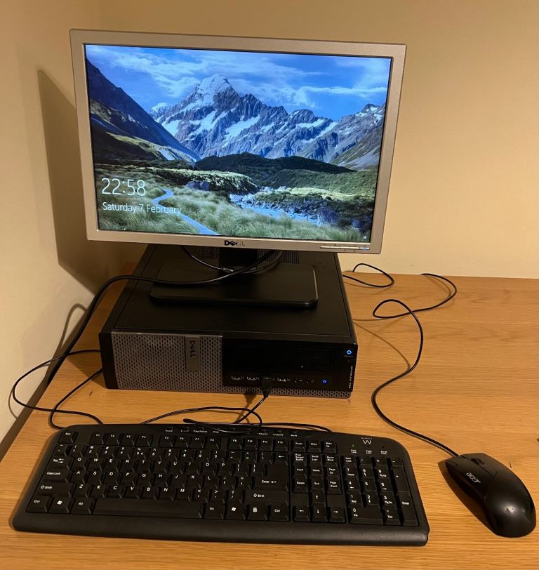 Dell Optiflex 790 PC with monitor, keyboard and mouse 