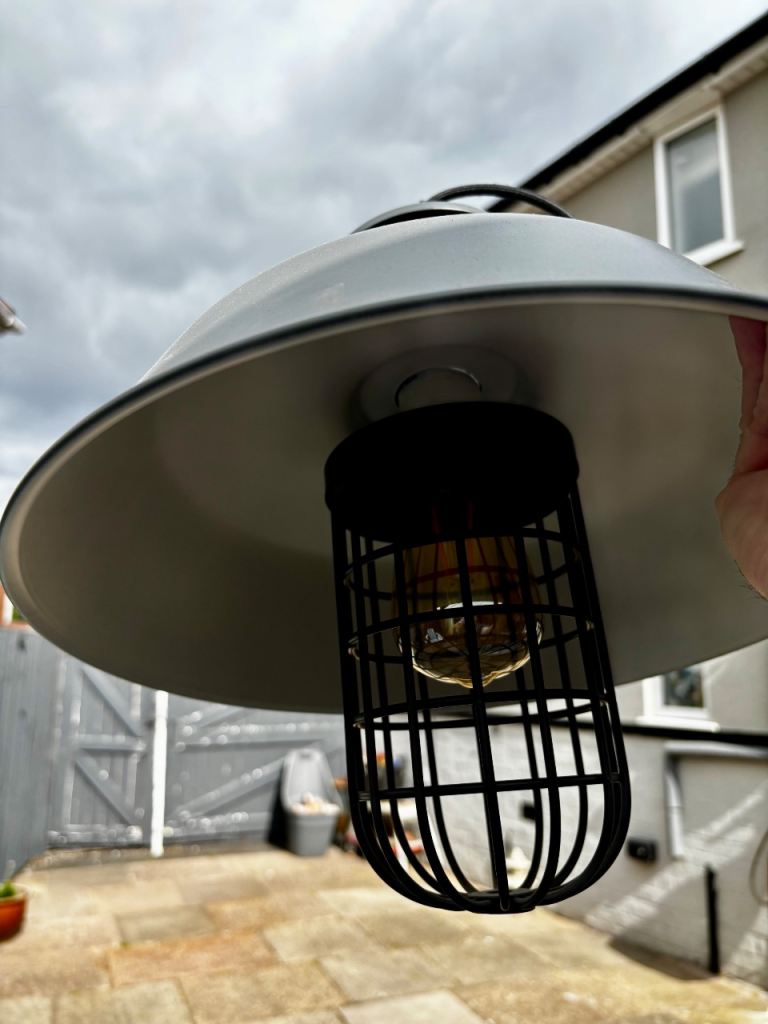 Light fitting 