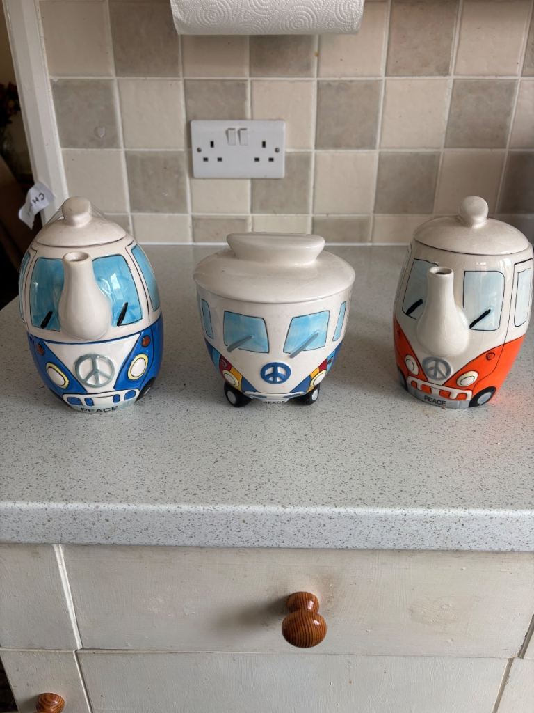 VW Camper Van Teapots and Sugar Pot Set – Good Condition