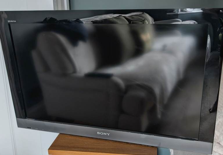 Sony KDL-32EX403 - 32" Bravia LCD TV - 1080P Kidderminster 