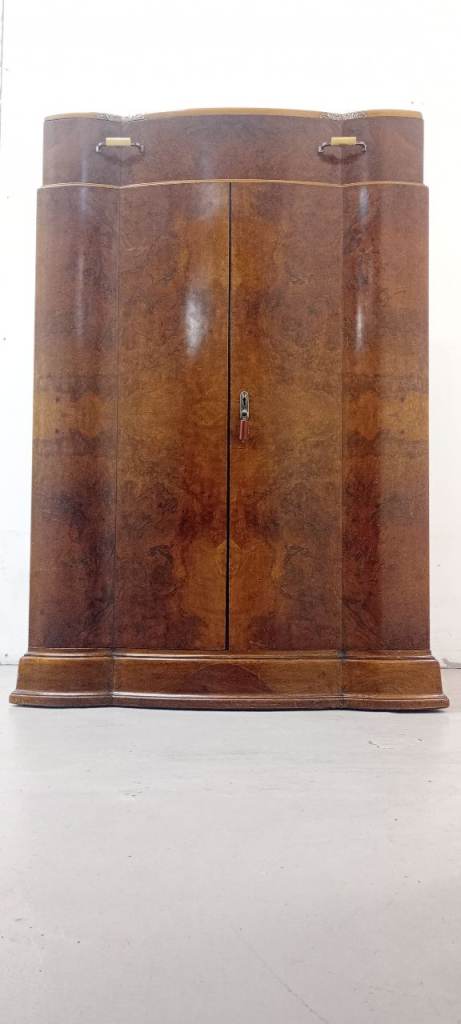 Art deco mahogany cabinet 