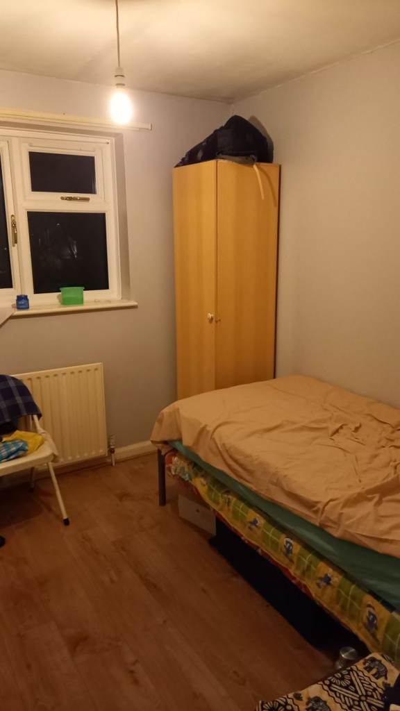 Double Room to Rent in Modern House