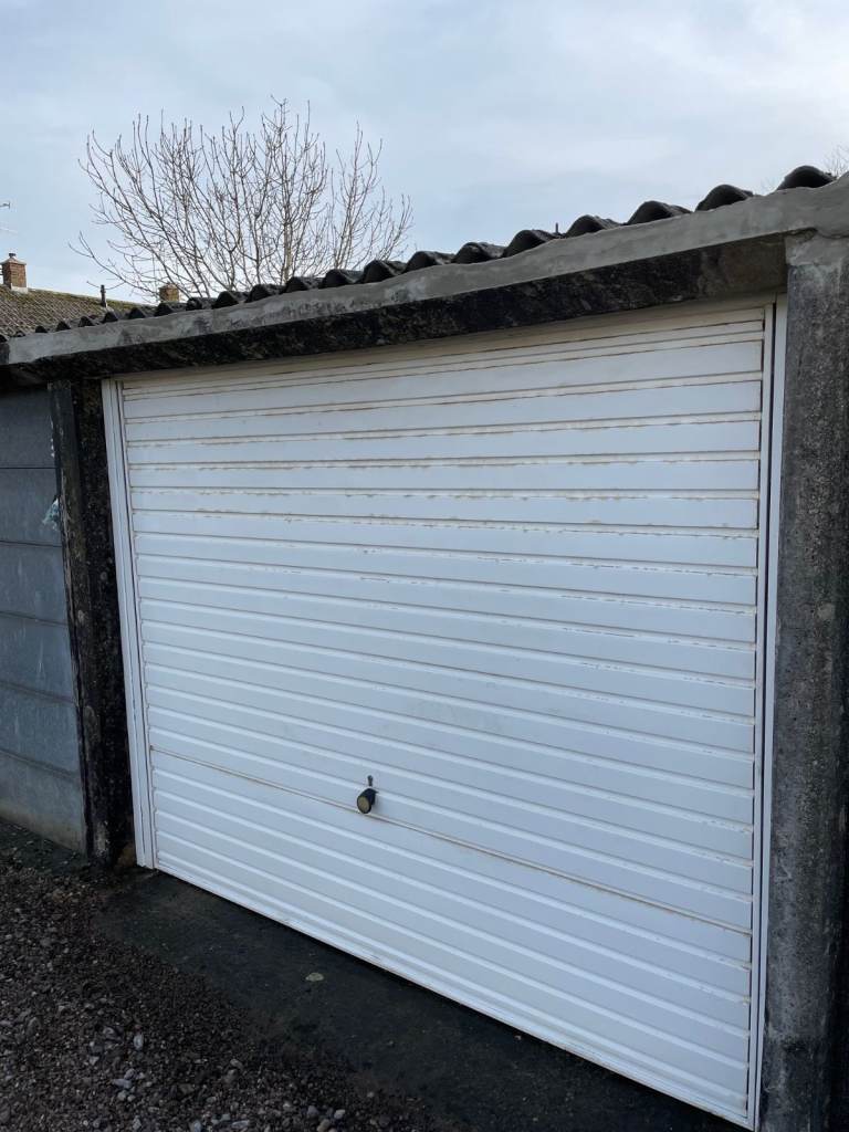 Standard sized garage for rent - in garage block in Tyrrell Mead with unrestricted access (24hr)