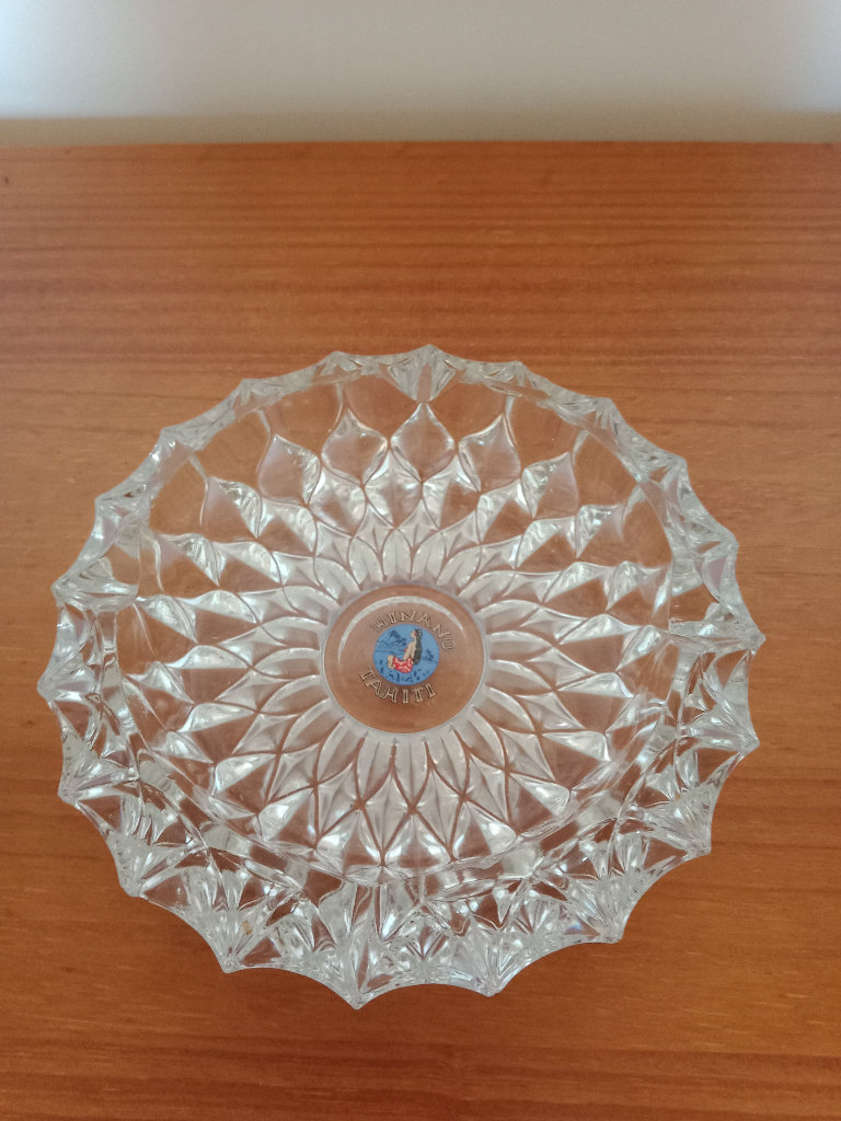 Rare large heavy Hinano Tahiti beer ashtray 18 cms