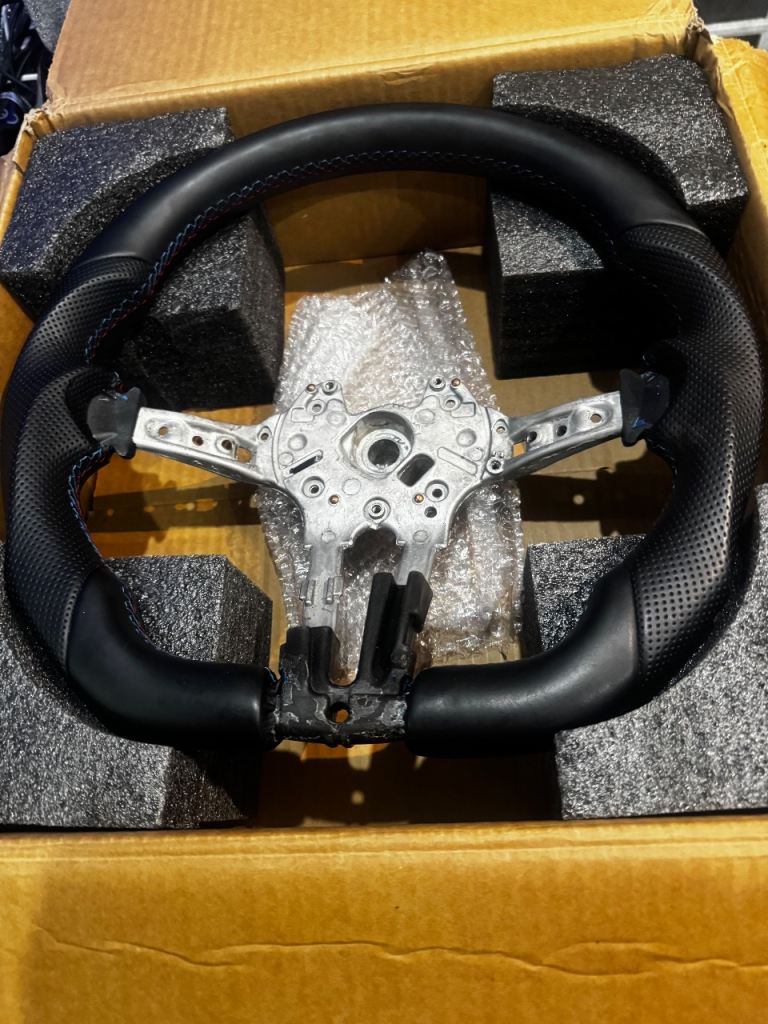 image for Flat bottom steering wheel for bmw 1 series 