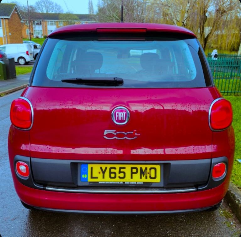Fiat 500L AUTO £20 tax year 1.2litre Ulez free glass roof 