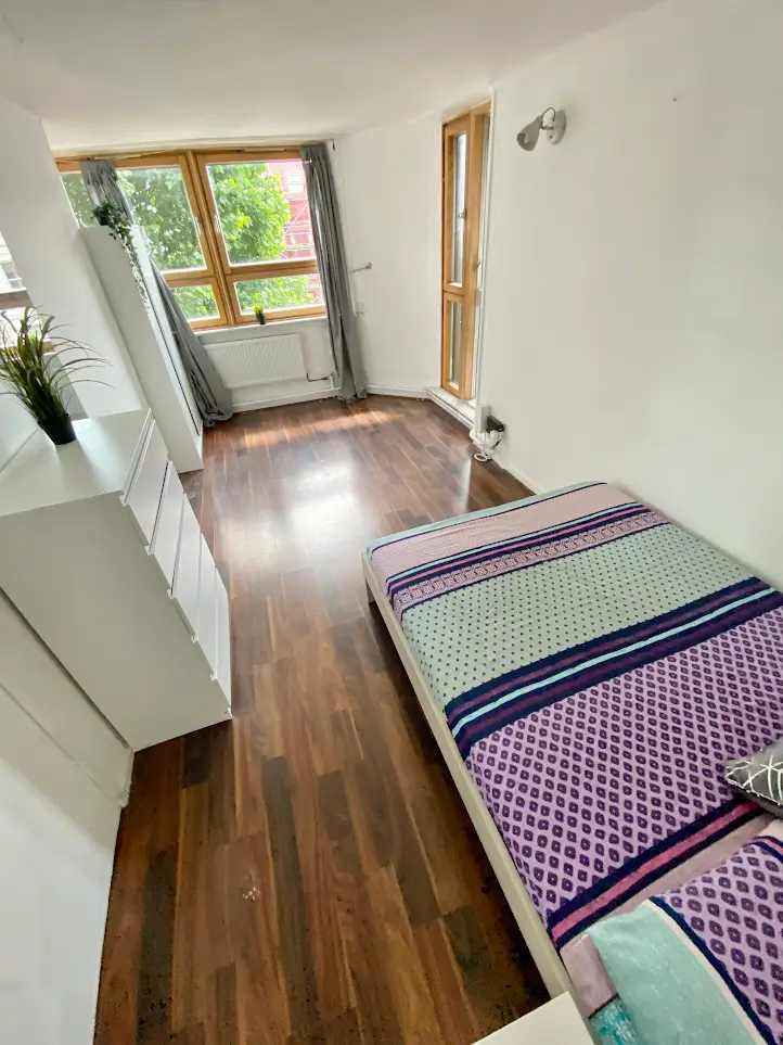 CLEAN DOUBLE ROOM IN SHEPHERD'S BUSH - ALL INCLUSIVE 🏡