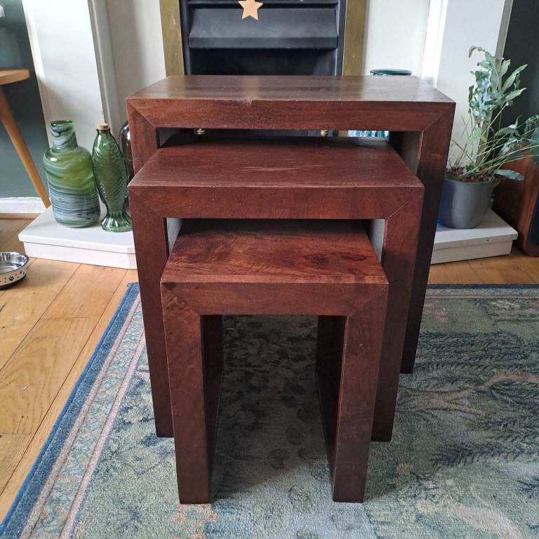 Nest of 3 tables