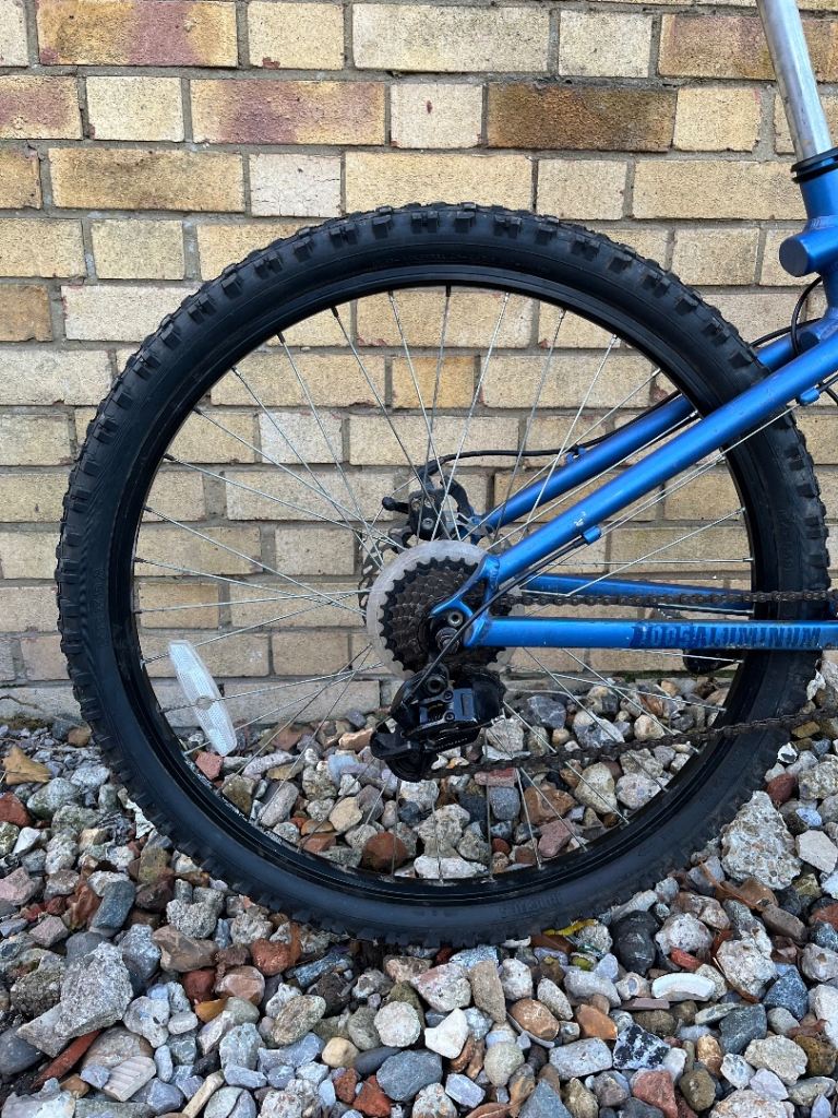GT Chucker Medium Mountain Bike *FULLY SERVICED* New Tyres Disc Brakes