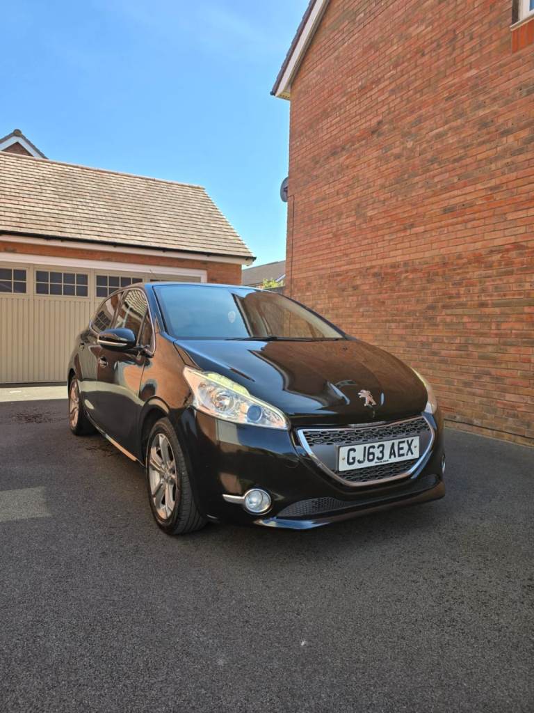 Peugeot, 208, Hatchback, 2013, Manual, 1199 (cc), 5 doors