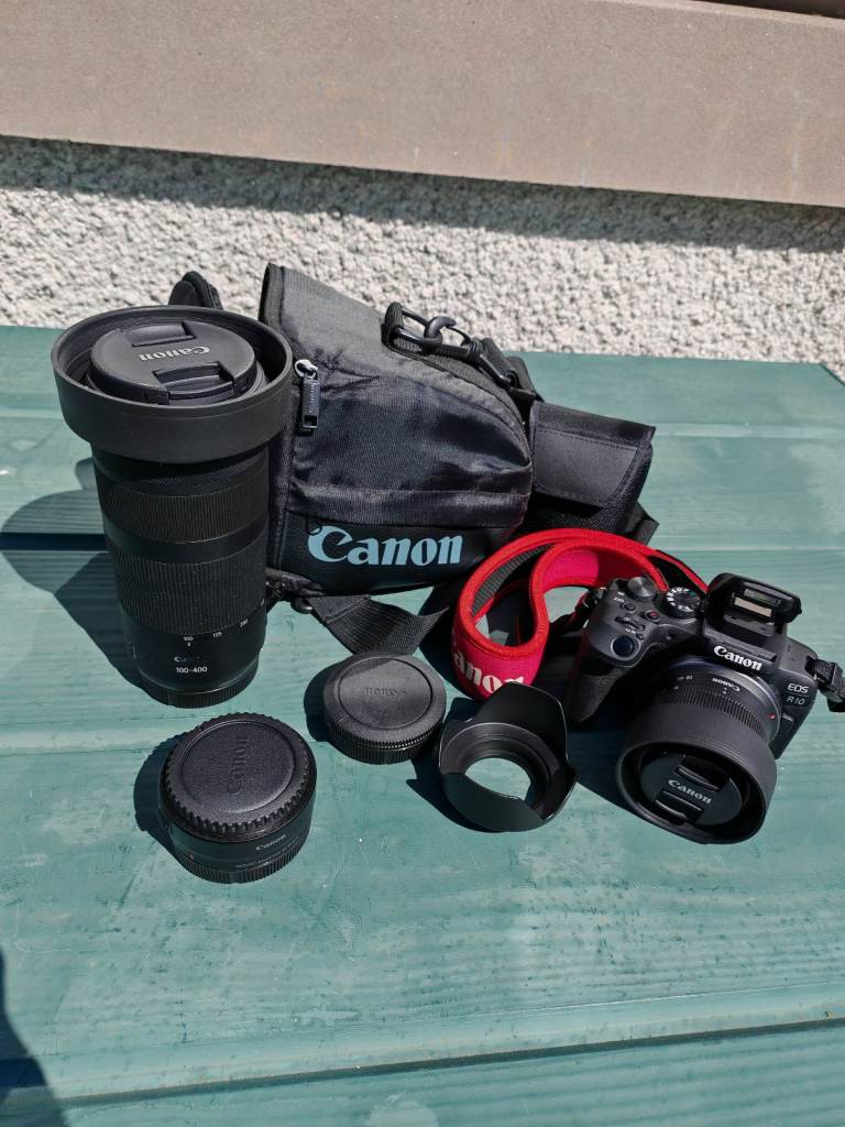 Canon R10 Mirrorless Camera Bundle