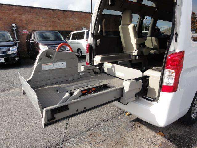  Nissan Urvan NV350 DUAL WHEELCHAIR CARRIER OR CAMPER Petrol Automatic