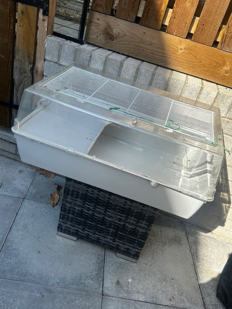Hamster cage
