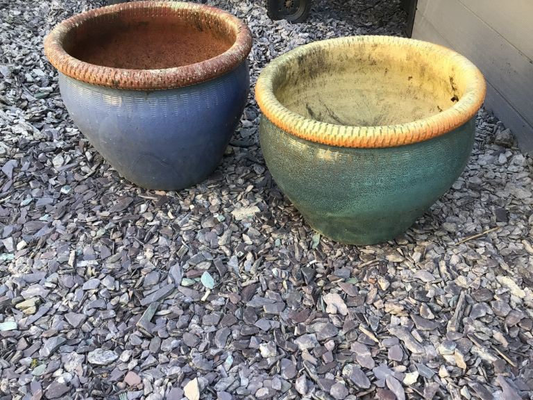 Plant pots