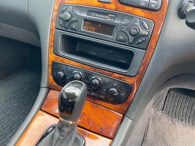 2003 Mercedes-Benz CLK 240 Avantgarde 2dr [2.6] Auto COUPE Petrol Automatic