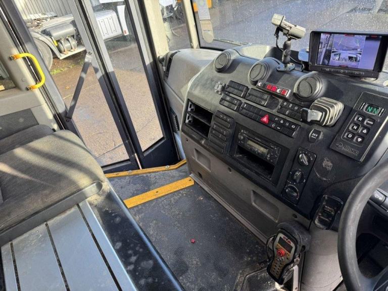 2018 MERCEDES ECONIC 1830 SKIP LOADER