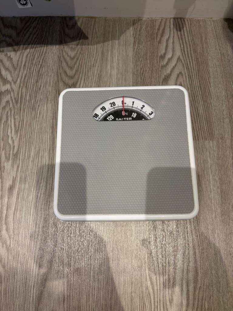 SALTER Mechanical Bathroom Scale – Great Condition