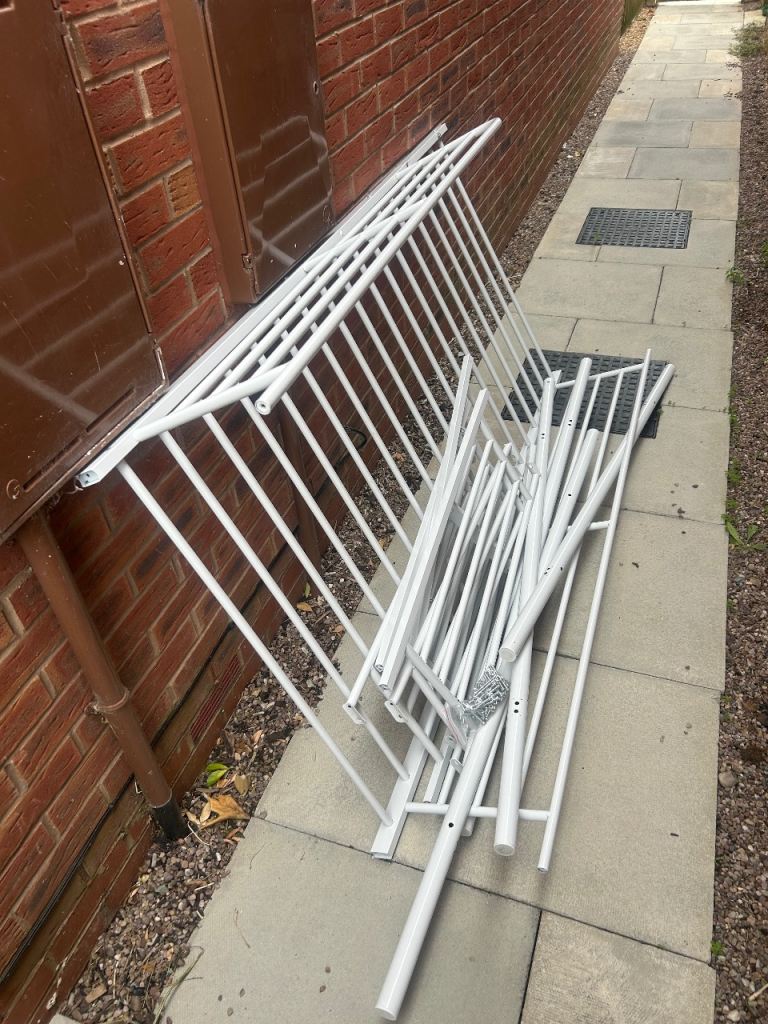 White metal bunk bed 