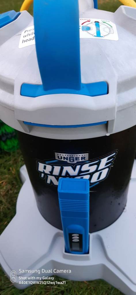 Unger Rinse n Go AK159 Pure Water Cleaning Kit 6 Pieces out of 7 – Mint condition. 