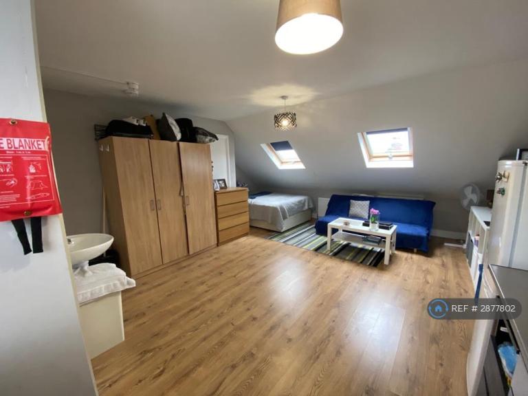 Studio flat in Wellington Road, Harrow, HA3 (#2877802)