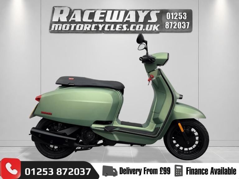 LAMBRETTA V125 SPECIAL 2024, 24 REG, GREEN, 125CC, ONE OWNER 