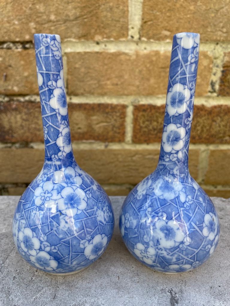 Pair of Antique Chinese vases 