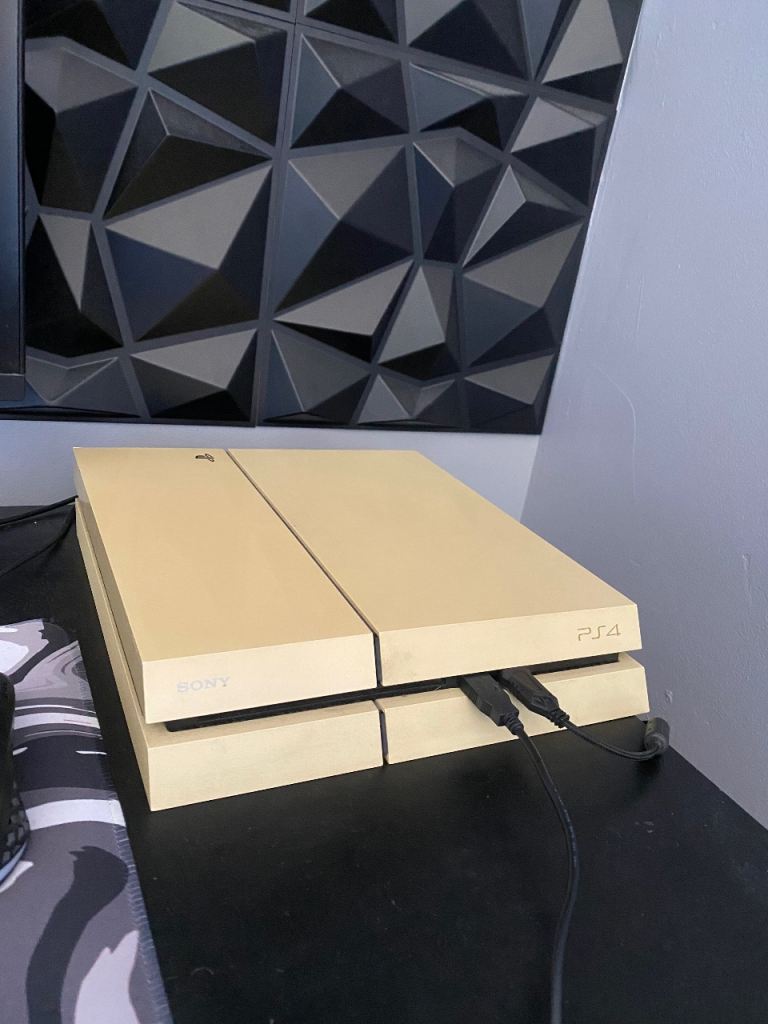 Ps4 console