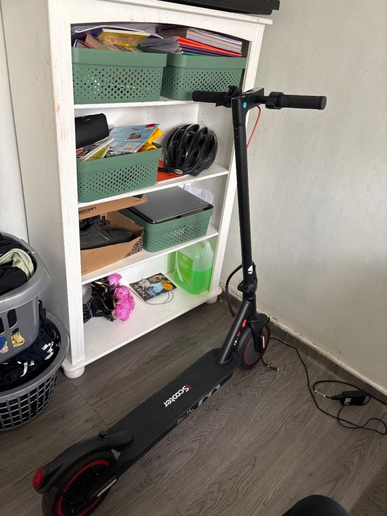 Iscooter I8 (great condition almost new!!)