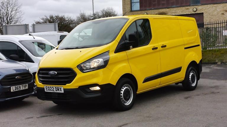 2022 Ford Transit Custom 280 LEADER L1 SWB IN YELLOW,BLACK LEATHER STYLE SEATS,AIR CONDITIONING,F...