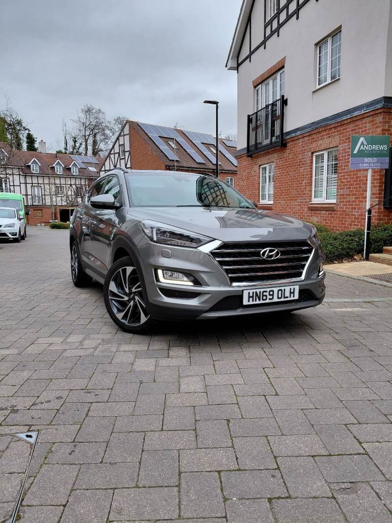 Hyundai Tucson 2019 Premium SE – Grey – Low Mileage
