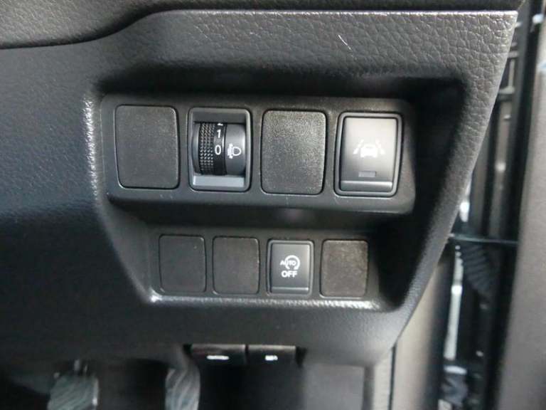 2018 Nissan Qashqai DIESEL 1.5 dCi N-Connecta SUV 5dr Diesel Manual Euro 6 (s/s) (110 ps) Manua S...