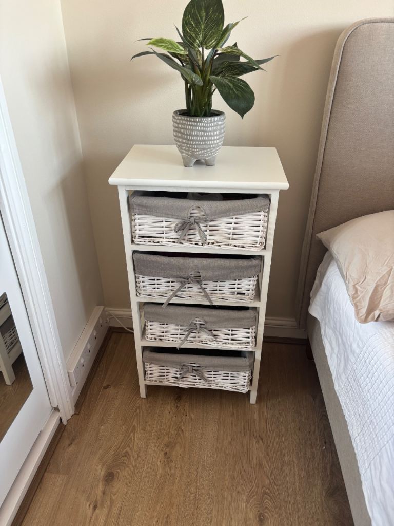 Bathroom / Bedroom basket storage drawers in white and grey