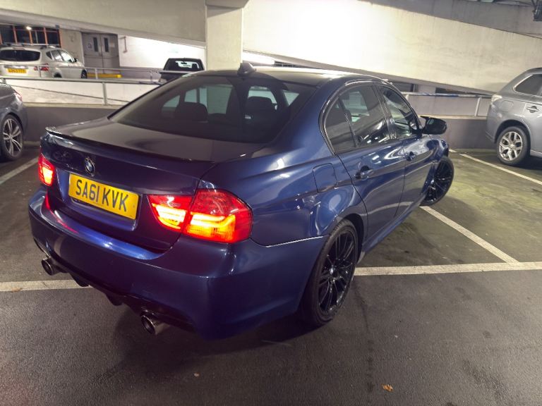 BMW, 3 SERIES, Saloon, 2011, Manual, 1995 (cc), 4 doors