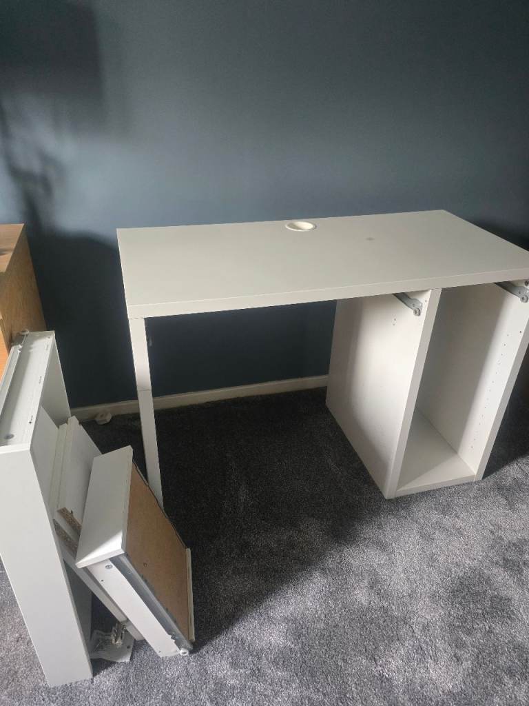 Micke Ikea Desk