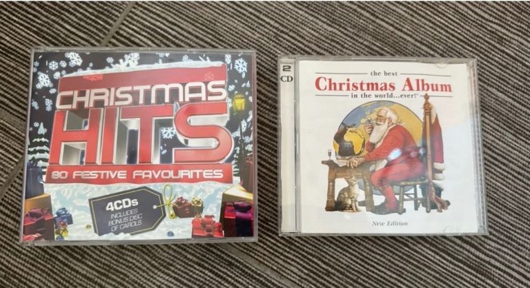 Christmas music CD Bundle:2 Christmas Hits 80 Festive Favourites & The Best Christmas Album 