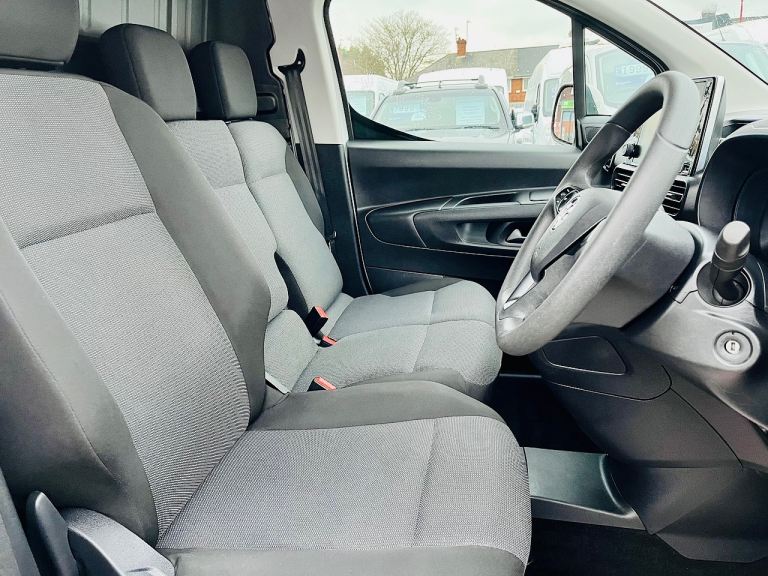 Vauxhall combo SPORTIVE 3 SEATS, Panel Van, 2021, Manual,TURBO DIESAL, NO VAT