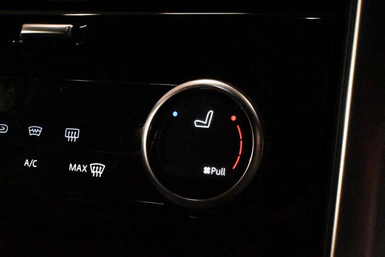 2021 Land Rover Discovery 3.0 Discovery R-Dynamic SE D MHEV Auto 4WD 5dr SUV Diesel Automatic