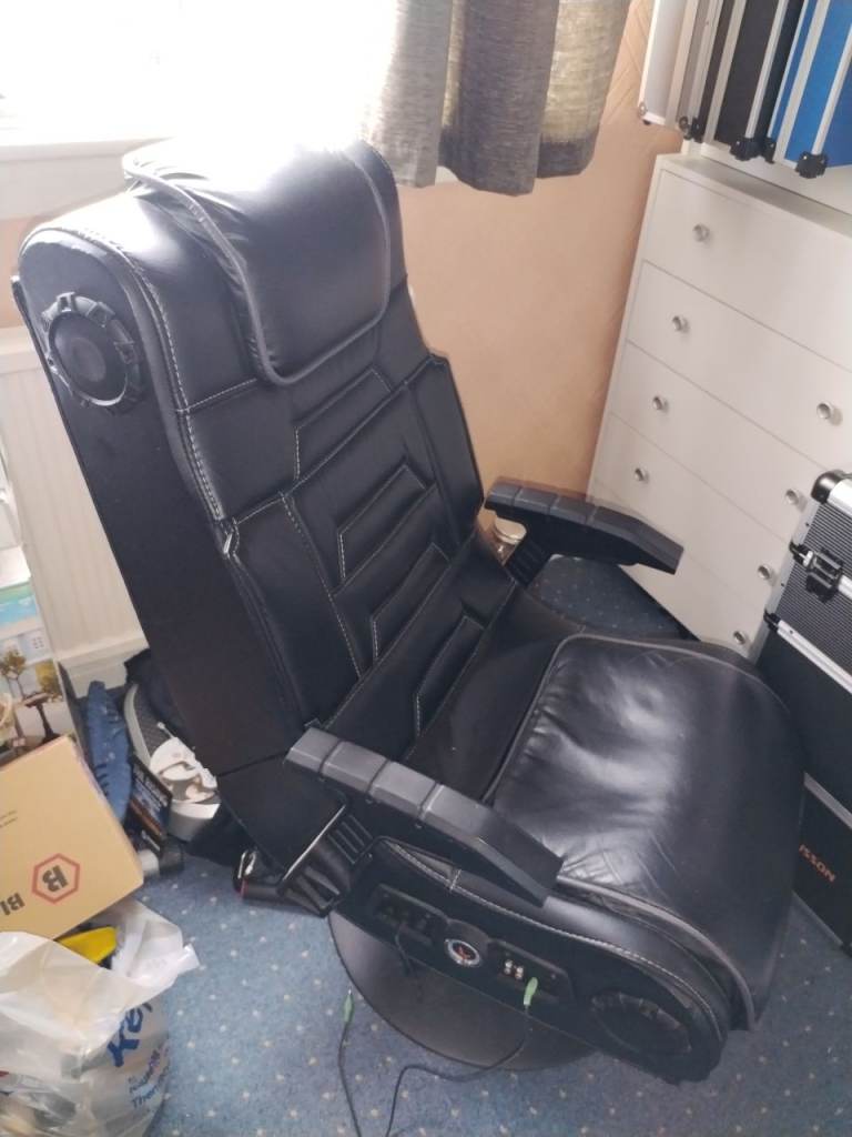 Black Gaming Chair