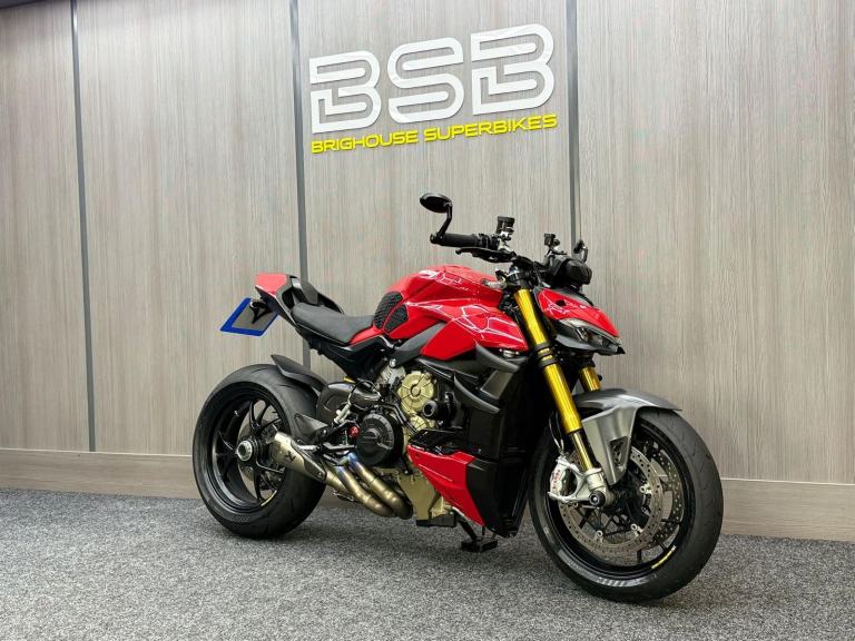 2021 21 Ducati Streetfighter V4S 1100 S ABS - Akrapovic exhaust, Carbon ++EXTRAS