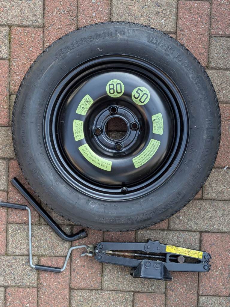 For sale, space saver tyre (new) and lifting jack Peugeot 207, Citroen C3